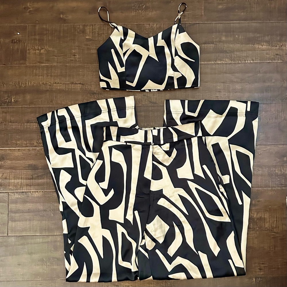 House of Harlow Outfit